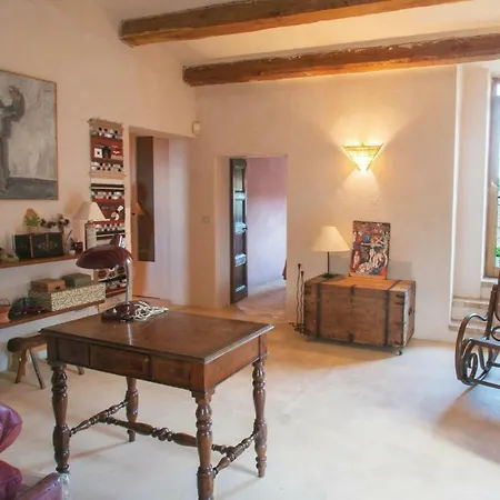 Holiday Rotella -ap- With A Fireplace 08 Capradosso